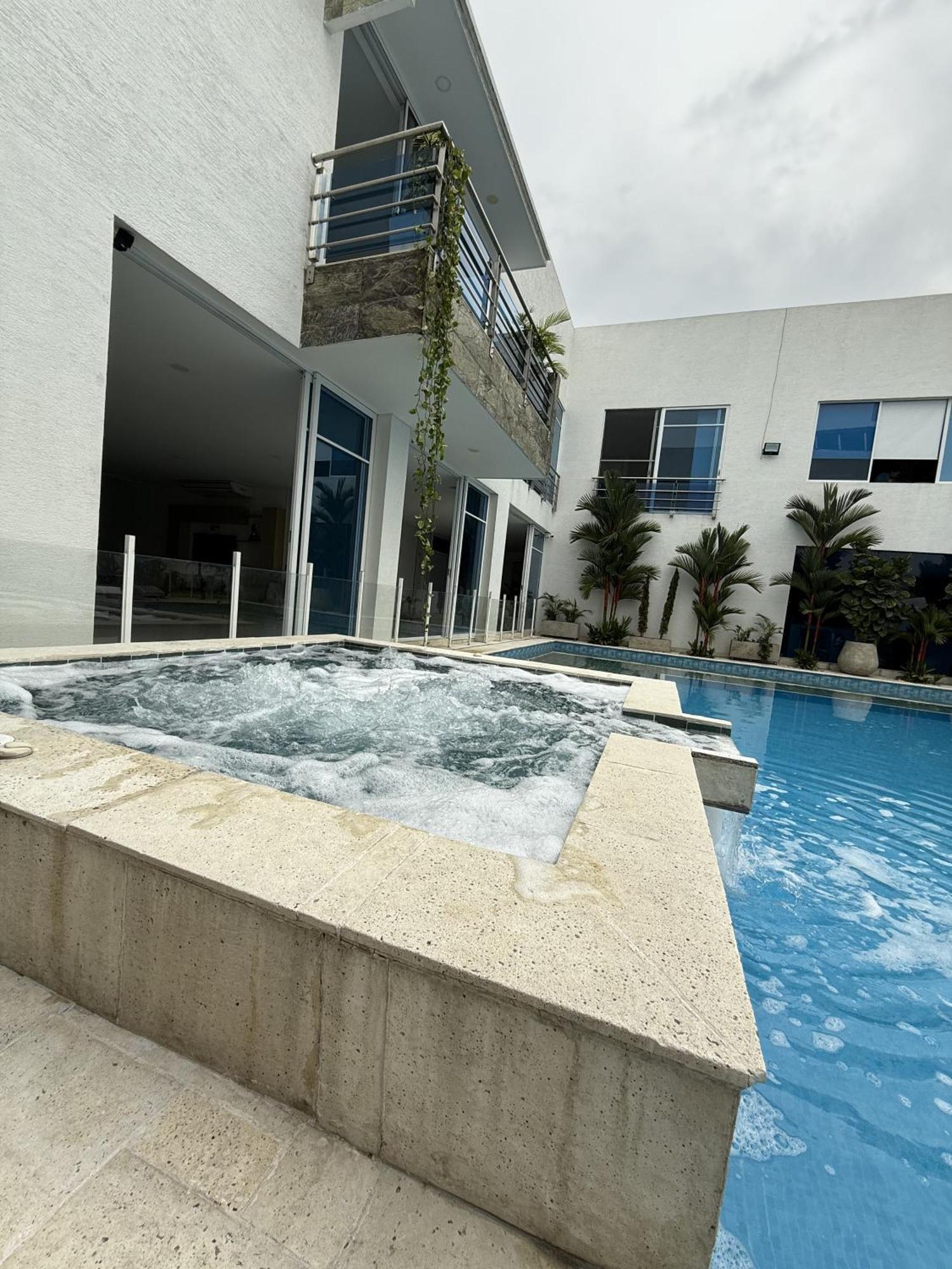 Hotel Lotto Boutique كالي المظهر الخارجي الصورة