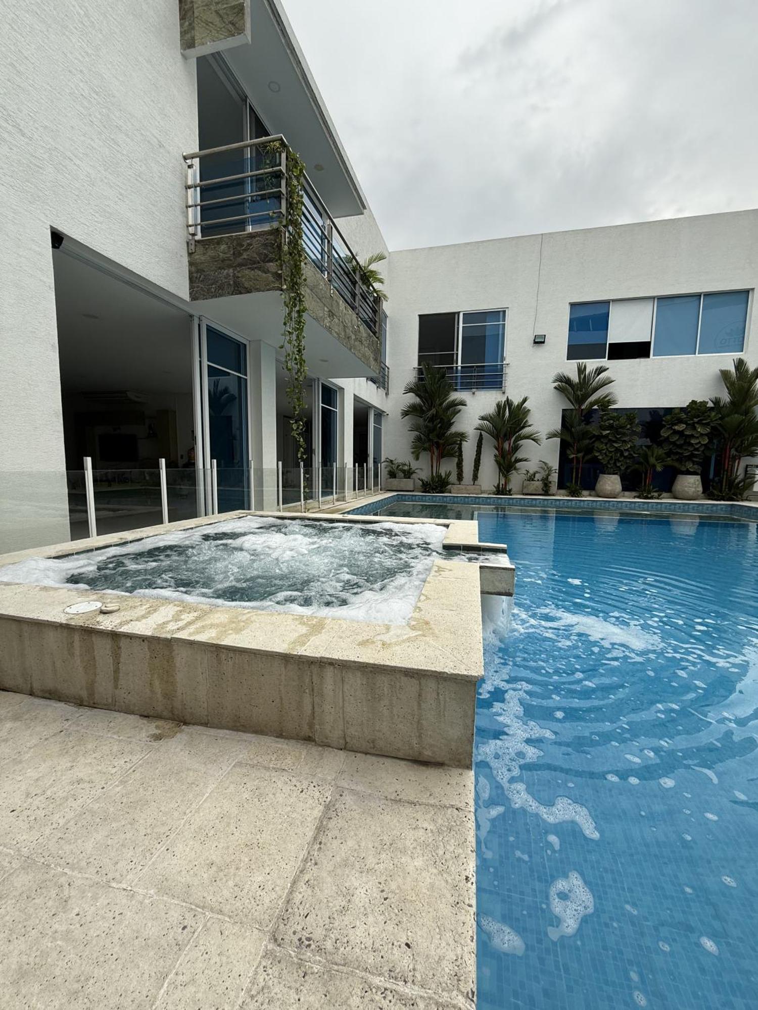 Hotel Lotto Boutique كالي المظهر الخارجي الصورة